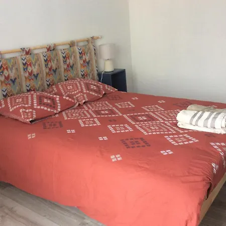 Agreable T2 Avec Clim Proche Mer Dans Quartier Prise